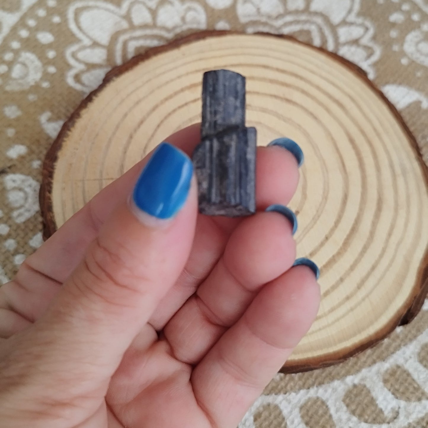 Turmalina negra em bruto